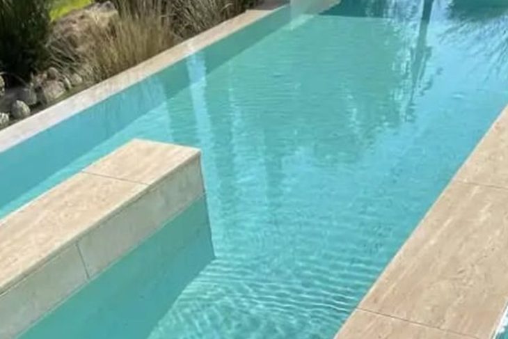 a-platit-10000000-de-euro-pentru-vila-din-capitala-tarii.-bijuteria-are-o-piscina-de-o-frumusete-rara