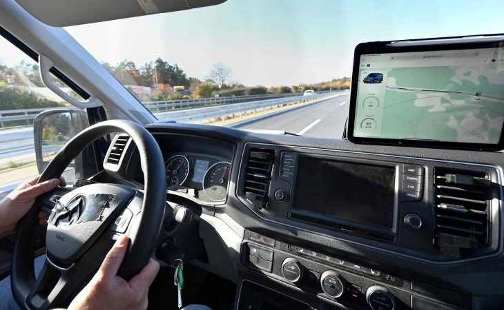 se-schimba-regulile-auto-in-mai-multe-tari-europene.-ce-trebuie-sa-ai-obligatoriu-in-masina-cand-conduci-in-ungaria,-cehia-sau-spania