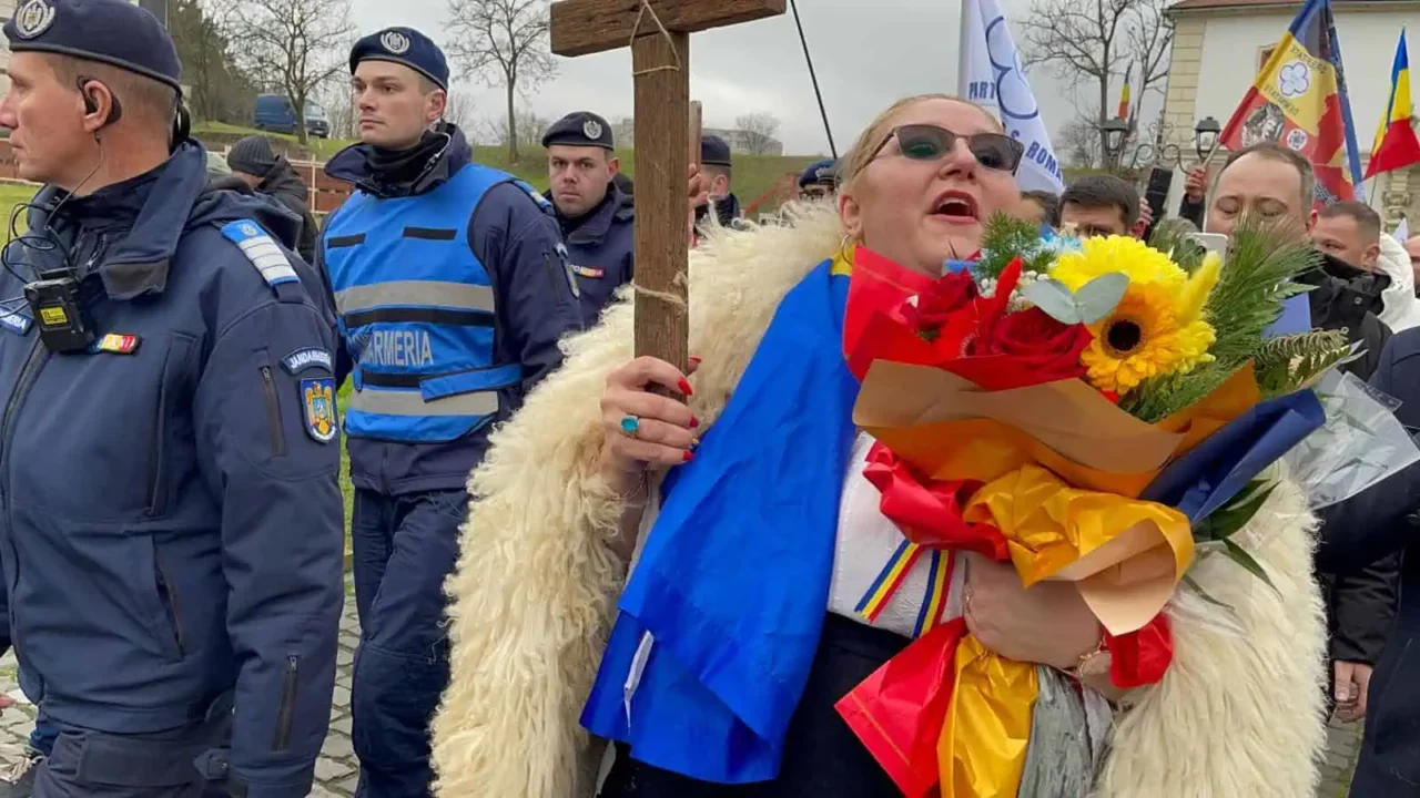 alerta-de-securitate-la-strasbourg,-valiza-suspecta-pe-aeroport.-mai-multi-europarlamentari,-printre-care-diana-sosoaca-si-dan-barna,-blocati-in-avion