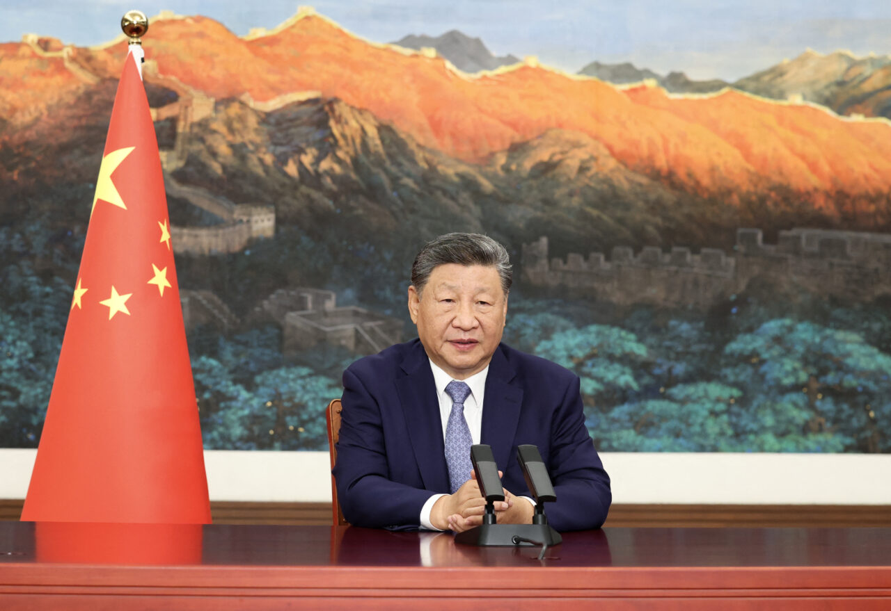 scaderea-investitiilor-in-china-duce-la-cele-mai-slabe-vanzari-cu-amanuntul-din-ultimii-trei-ani.-reactia-furioasa-a-lui-xi-jinping