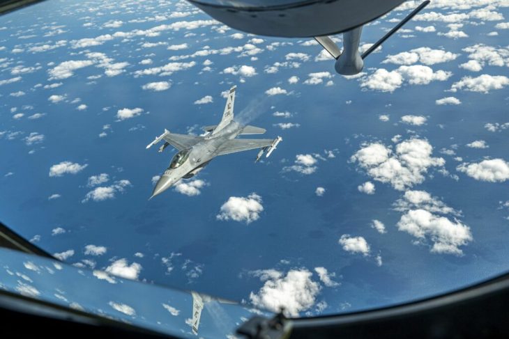 se-modernizeaza-armata-romana-/-parlamentul-avizeaza-un-acord-de-peste-600-de-milioane-de-dolari-pentru-instruirea-pilotilor-f-16
