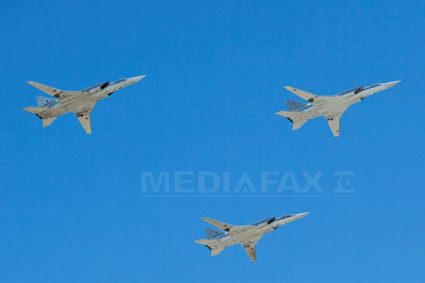 bombardiere-strategice-ruse-tu-22m3-au-patrulat-deasupra-marii-negre,-escortate-de-avioane-de-vanatoare