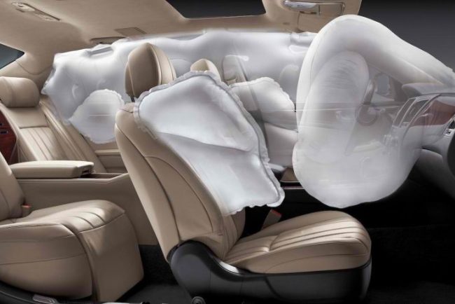 de-ce-se-aprinde-martorul-de-airbag-si-ce-nu-ar-trebui-sa-incerci-niciodata-singur