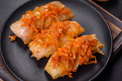 reteta-originala-de-sarmale,-complet-diferita-fata-de-cea-romaneasca.-ce-ingrediente-se-pun-in-ambele-variante