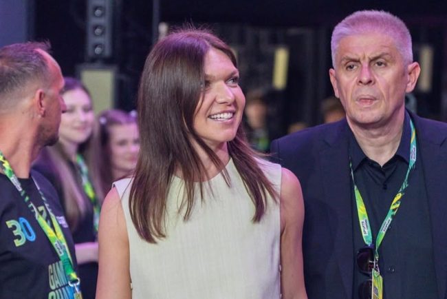 simona-halep-s-a-afisat-la-restaurant-in-dubai-alaturi-de-un-barbat-celebru