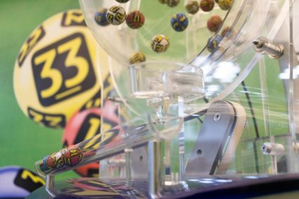 numerele-extrase-la-tragerile-loto-de-joi,-18-decembrie-2025.-report-la-joker-–-categoria-i-de-peste-8,46-milioane-de-euro