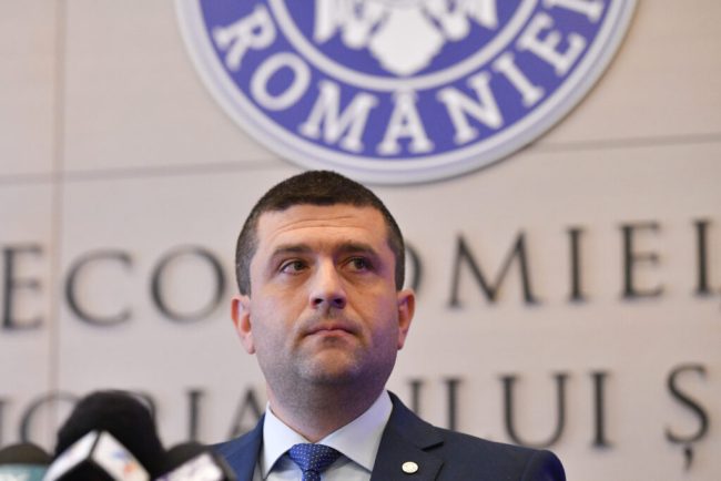 sedinta-la-usr-pentru-nominalizarea-lui-miruta-la-aparare-si-a-lui-darau-la-economie