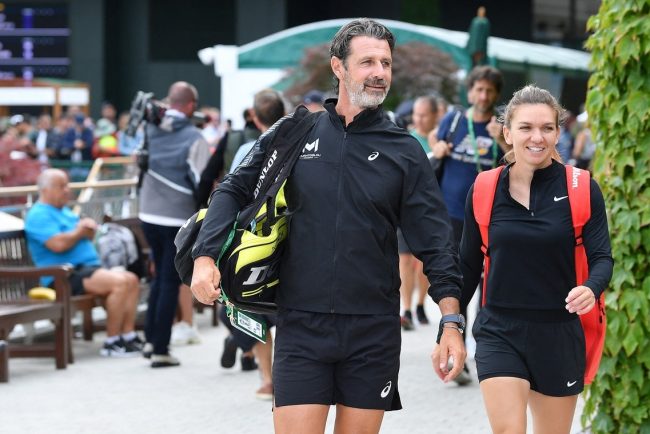 numele-lui-patrick-mouratoglou,-mentionat-de-jurnalistii-straini-dupa-ce-carlos-alcaraz-si-a-demis-antrenorul