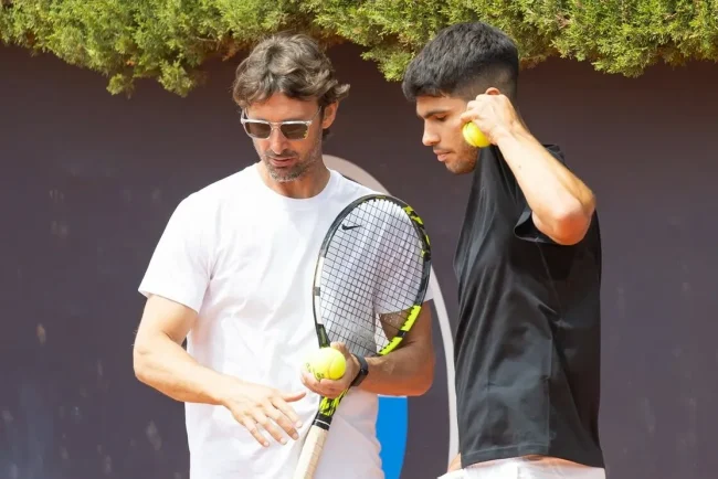 de-ce-l-a-dat-afara-tatal-lui-carlos-alcaraz-pe-juan-carlos-ferrero:-a-vrut-mai-multi-bani!