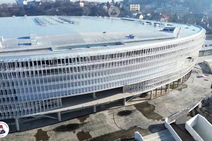 e-aproape-gata-bijuteria-de-peste-70000000-de-euro-din-orasul-preferat-al-lui-ion-tiriac.-au-aparut-imagini-noi-cu-sala-polivalenta-din-brasov