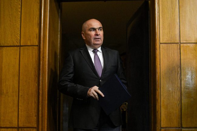 bolojan-despre-craciun:-ce-isi-doreste,-ce-face-si-ce-mananca