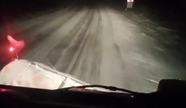 viscolul-loveste-romania:-drumarii-intervin-pe-drumurile-afectate-de-ninsori