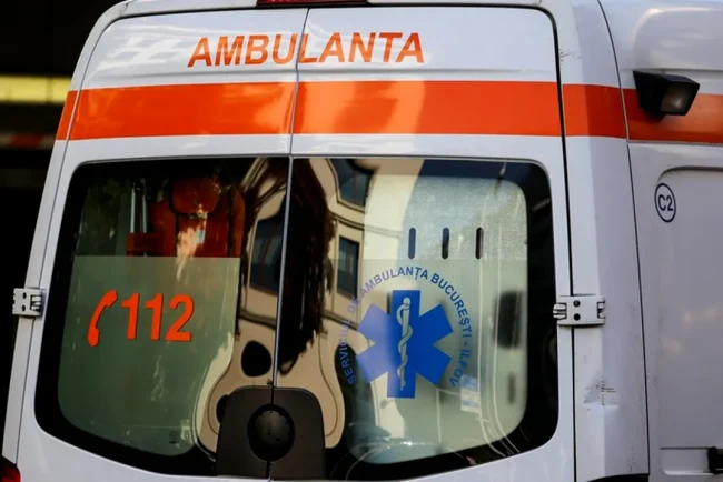 accident-grav-in-prundu-bargaului,-bistrita-nasaud.-doua-masini-s-au-ciocnit,-patru-persoane-au-ramas-incarcerate