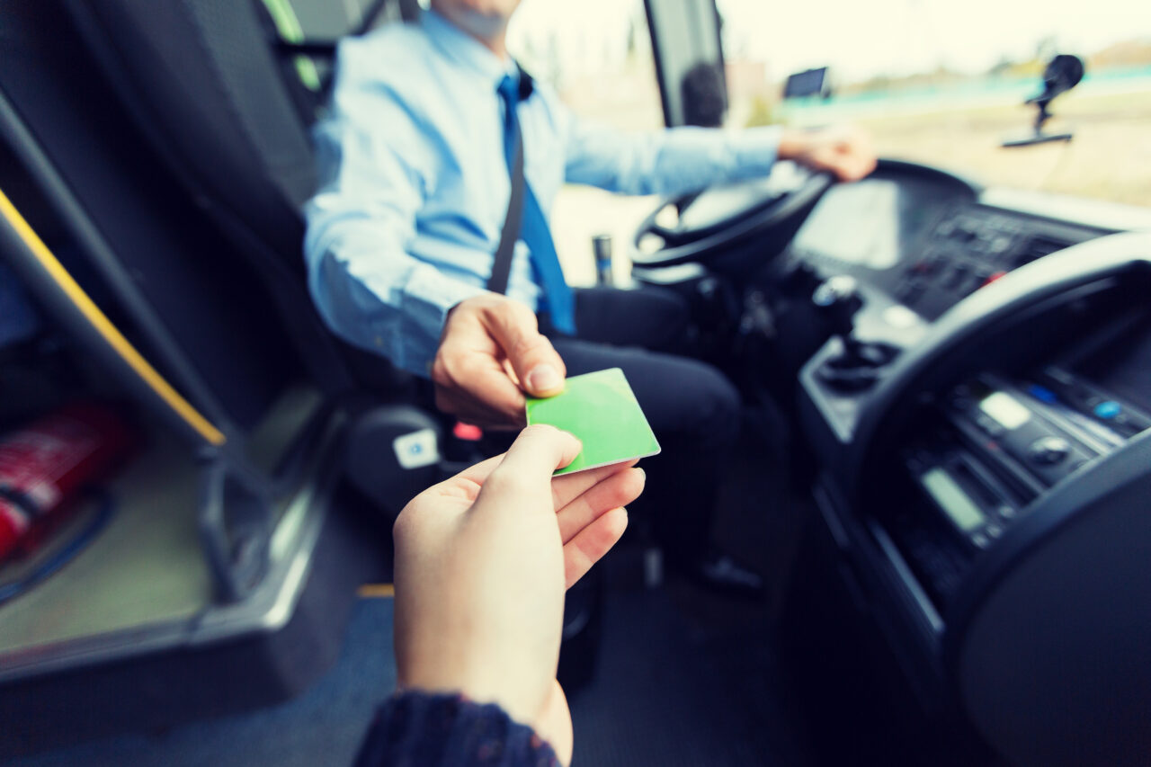amenda-uriasa-primita-de-un-sofer-de-tir-roman-prins-fara-permis,-in-italia.-ce-transporta-acesta