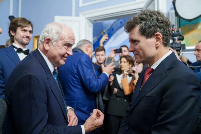 presedintele-nicusor-dan-s-a-intalnit-la-londra-cu-nicolae-ratiu,-fiul-lui-ion-ratiu