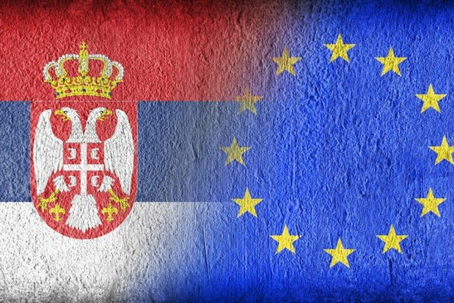 sarbii-nu-prea-mai-vor-sa-adere-la-uniunea-europeana,-dupa-ce-in-urma-cu-15-ani-sprijinul-era-de-70%.-ce-arata-rezultatele-celui-mai-recent-sondaj
