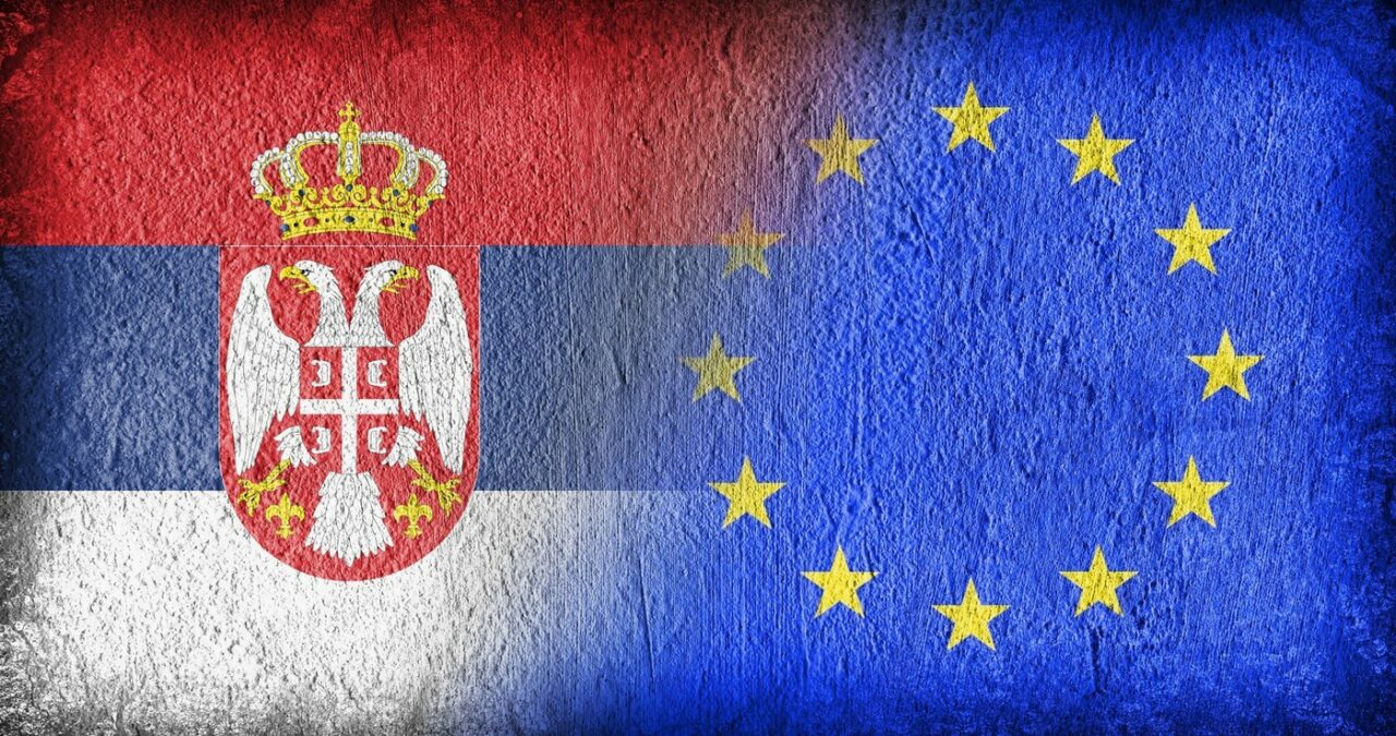 sarbii-nu-prea-mai-vor-sa-adere-la-uniunea-europeana,-dupa-ce-in-urma-cu-15-ani-sprijinul-era-de-70%.-ce-arata-rezultatele-celui-mai-recent-sondaj