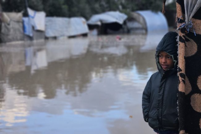o-furtuna-severa-afecteaza-fasia-gaza-si-agraveaza-situatia-persoanelor-stramutate