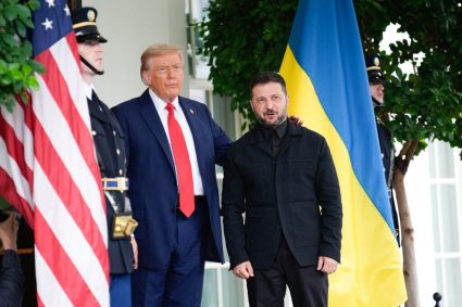 volodimir-zelenski-si-donald-trump-discuta-la-mar-a-lago-despre-planul-de-pace-al-ucrainei-/-trump:-exista-beneficii-economice-importante-pentru-ucraina