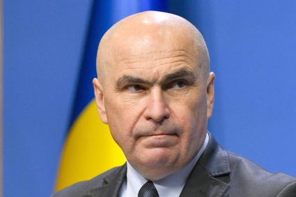 bolojan-taie-indemnizatia-de-hrana-pentru-137-de-copii-cu-handicap-sau-care-sufera-de-hiv/sida