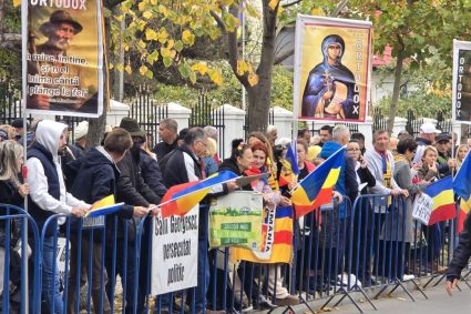 coalitia-pentru-apararea-statului-de-drept-a-contestat-in-contecios-administrativ-comitetul-lui-bolojan,-pe-justitie