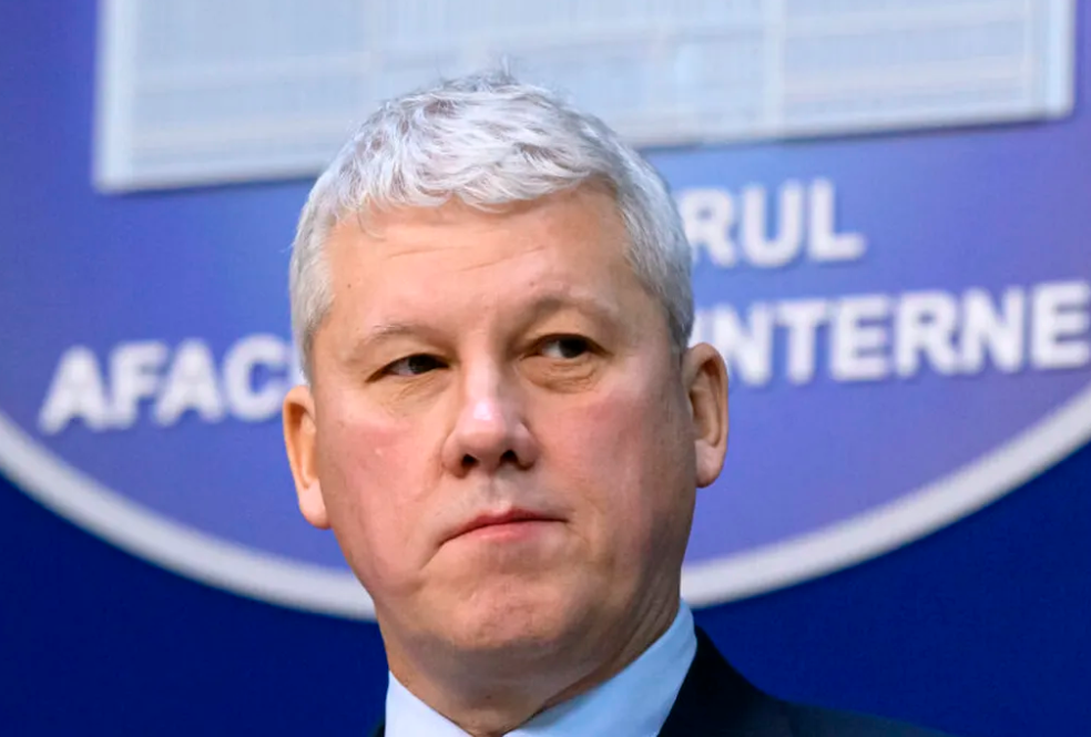 romania,-sub-asediul-vremii-extreme:-15c,-blackout-uri-si-risc-de-inundatii.-ministrul-catalin-predoiu-activeaza-masuri-de-urgenta