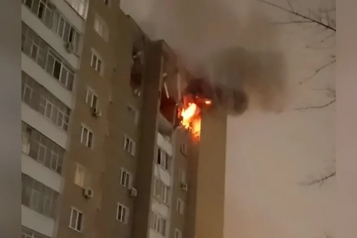 razboi-in-ucraina,-ziua-1412.-lovituri-de-drone-asupra-mai-multor-instalatii-petroliere-ruse-si-cladiri-rezidentiale