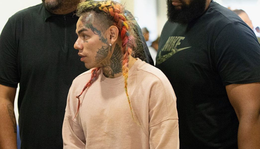 motiv-de-sarbatoare.-rapperul-tekashi-6ix9ine-este-foarte-fericit-ca-e-vecin-cu-maduro-in-inchisoarea-din-brooklyn