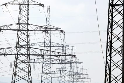 zeci-de-mii-de-consumatori-din-judetul-alba-sunt-in-continuare-fara-electricitate.-viscolul-a-provocat-avarii-semnificative