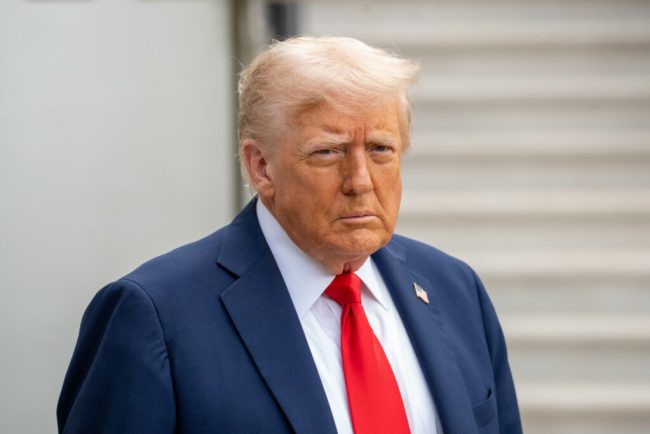 trump:-sua-va-lovi-dur-iranul-daca-protestatarii-sunt-ucisi