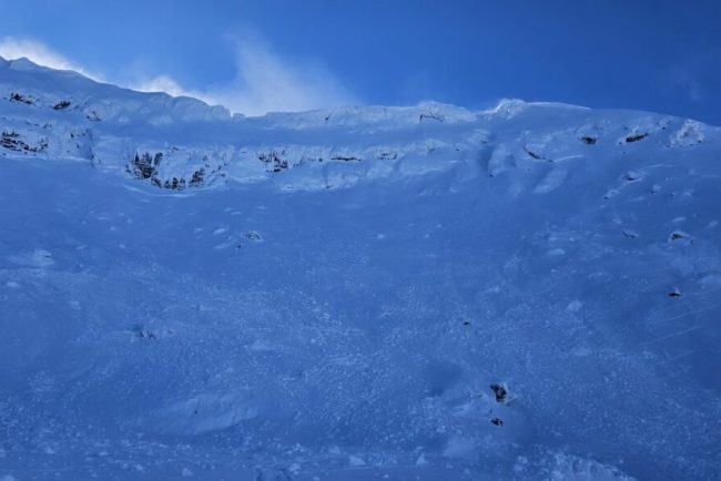 mai-multe-avalanse-s-au-produs-in-muntii-fagaras.-salvamontistii-avertizeaza:-„nu-va-deplasati-in-zonele-inalte-fara-experienta-si-echipament”