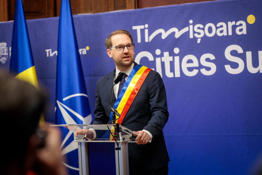 dominic-fritz,-mesaj-de-sustinere-pentru-protestatarii-iranieni:-am-toata-admiratia-pentru-iranienii-care-ies-in-strada-si-isi-risca-viata-pentru-dreptul-de-a-trai-liber”