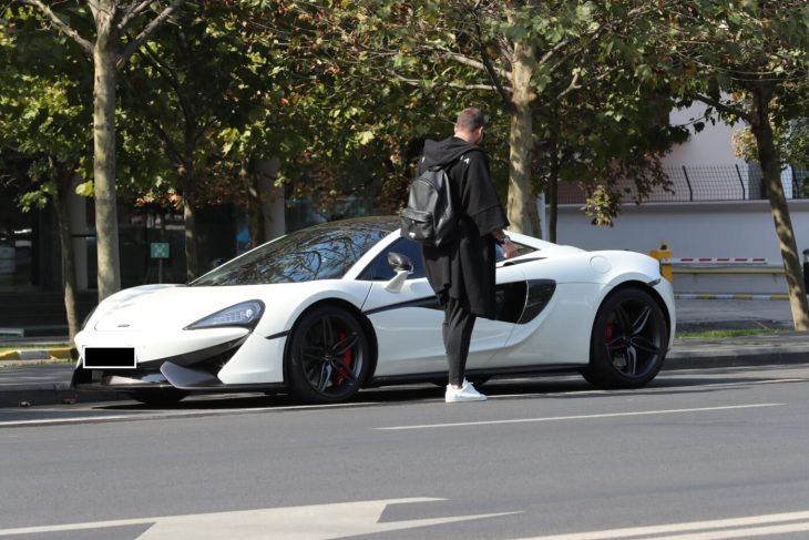 romanul-care-a-facut-credit-pentru-a-si-cumpara-un-bolid-mclaren,-afectat-apoi-de-rate:-a-fost-greoi