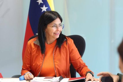 trump,-dupa-ce-a-vorbit-cu-presedinta-interimara-a-venezuelei:-este-o-persoana-extraordinara