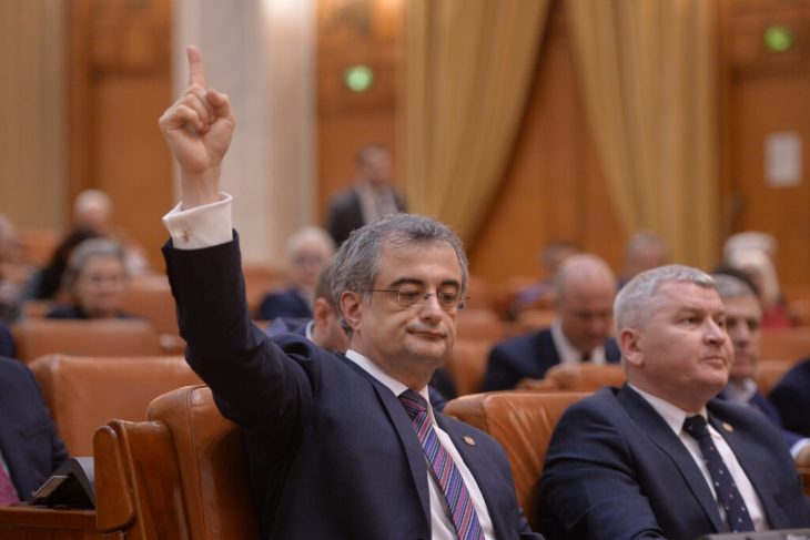 parlamentar:-sper-ca-toti-judecatorii-ccr-vor-veni-la-munca-vineri,-un-nou-blocaj-va-trebui-discutat-foarte-serios