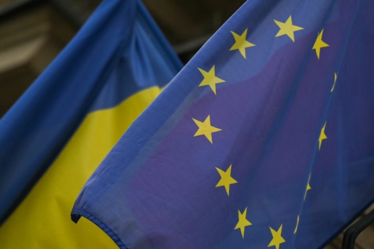 ft:-bruxelles-ul-planuieste-primirea-timpurie-a-ucrainei-in-ue,-pentru-ca-zelenski-sa-accepte-cedarea-unor-teritorii-ucrainene-catre-rusia