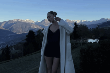 iubita-lui-jannik-sinner-s-a-poza-in-bikini-in-camera-de-hotel-si-a-atras-numeroase-comentarii