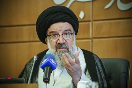 in-timp-ce-protestele-din-iran-par-sa-se-stinga,-un-cleric-radical-cere-executii-si-il-ameninta-pe-trump