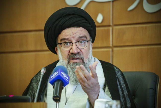 in-timp-ce-protestele-din-iran-par-sa-se-stinga,-un-cleric-radical-cere-executii-si-il-ameninta-pe-trump