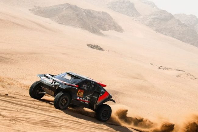 dacia-a-surprins-pe-toata-lumea-si-a-castigat-una-dintre-cele-mai-ravnite-competitii-de-motorsport:-momentul-care-a-schimbat-cursa-din-raliul-dakar