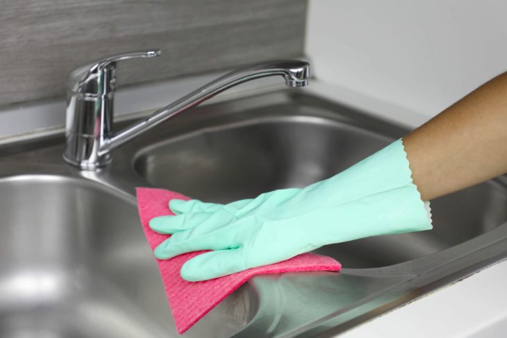 trucuri-si-solutii-ieftine-si-eficiente-pentru-intretinerea-instalatiilor-sanitare.-ce-recomanda-specialistii