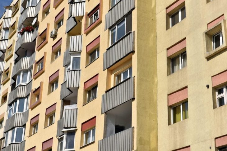 reparatii-la-bloc:-situatiile-in-care-asociatia-trebuie-sa-plateasca-sau-sa-ramburseze-banii-locatarilor