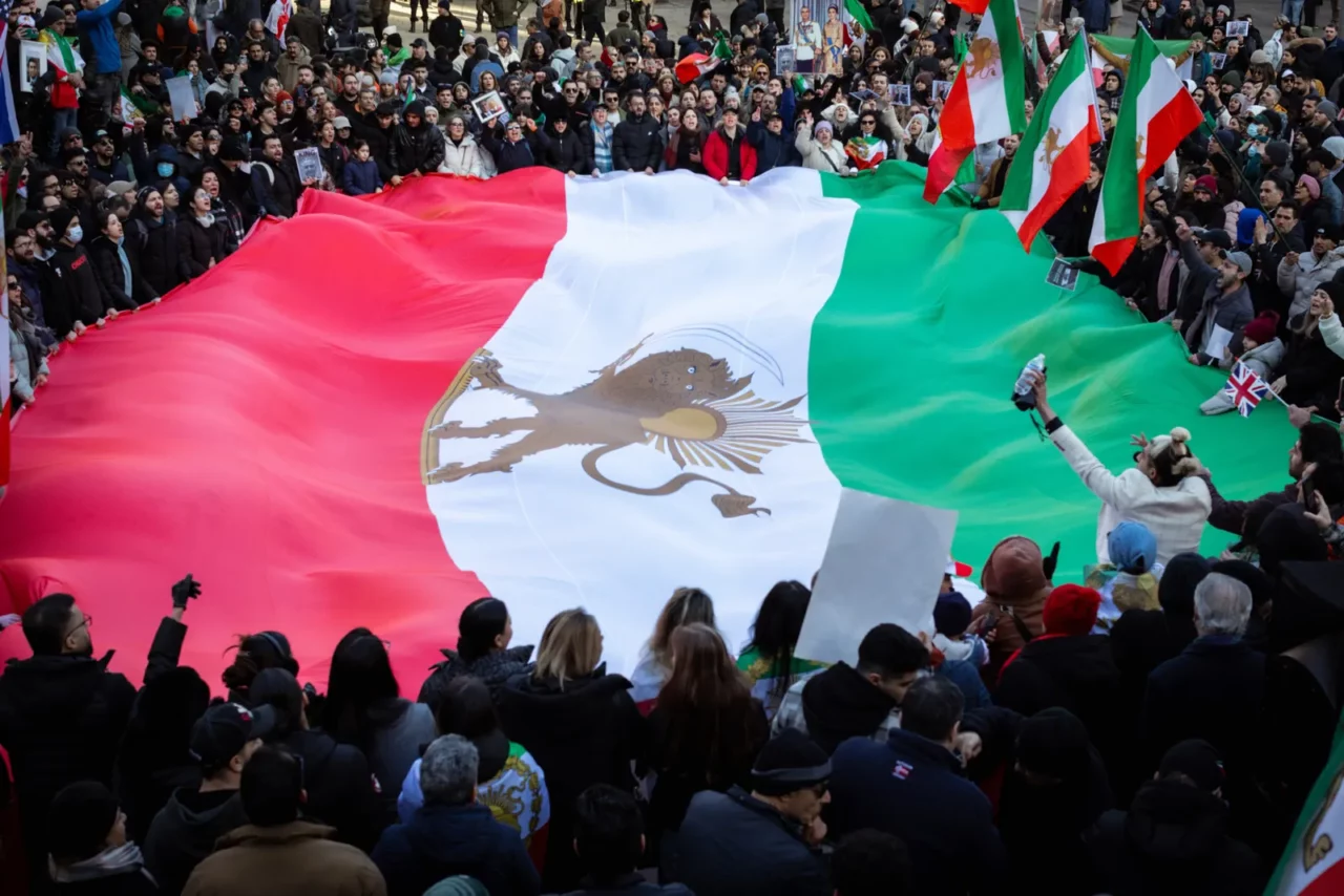 razboi-in-orientul-mijlociu,-ziua-835-viata-revine-la-normal-in-iran.-s-au-redeschis-scolile,-iar-populatia-are-acces-la-internet