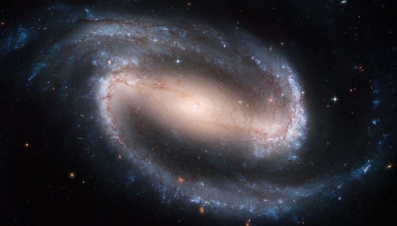 o-galaxie-cu-bara-in-centru,-vazuta-la-doar-2-miliarde-de-ani-dupa-big-bang,-schimba-ce-stiam-despre-cum-se-formeaza-galaxiile