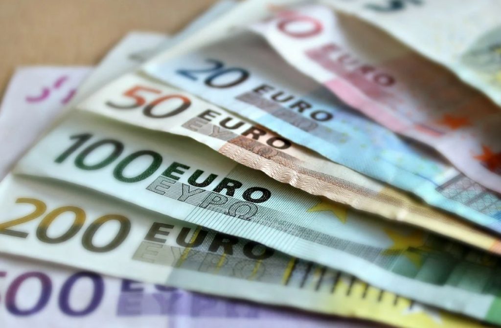 tensiuni-inaintea-deschiderii-forumului-de-la-davos.-miliardarii-lumii,-acuzati-ca-submineaza-democratia