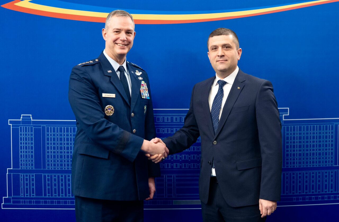 ministrul-apararii-nationale,-radu-miruta,-s-a-intalnit-cu-seful-militar-al-nato.-ce-au-discutat-cei-doi-oficiali