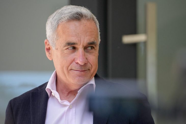 calin-georgescu,-din-nou-in-fata-politistilor-pentru-a-semna-controlul-judiciar:”adevarul-nu-a-fost-inca-spus”