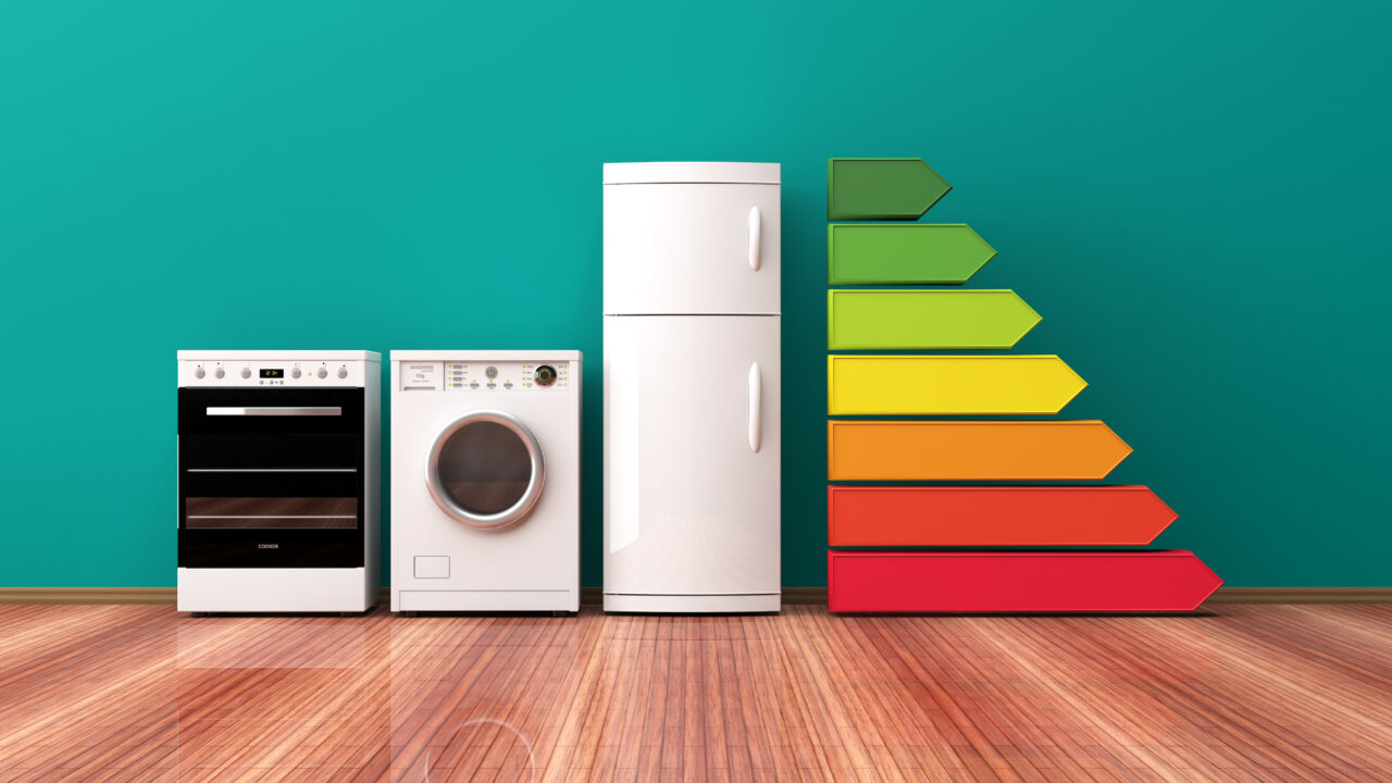 mai-multe-aparate-electrocasnice-din-casa-iti-pot-umfla-factura-la-curent.-solutii-pentru-a-reduce-costurile