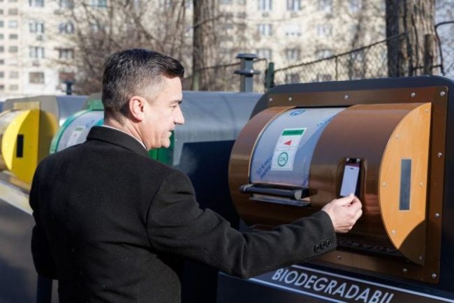 marele-oras-din-romania-in-care-locuitorii-vor-arunca-gunoiul-cu-un-card-special-sau-telefon.-ce-sunt-insulele-ecologice