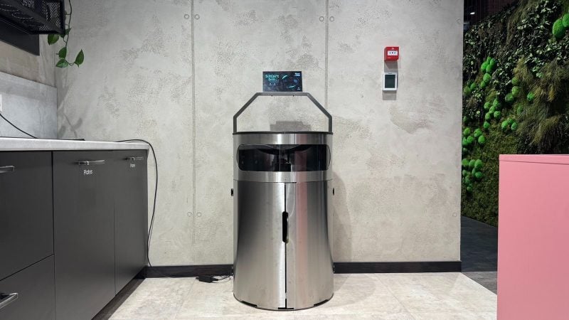 patru-cosuri-intr-unul-singur:-cosul-de-gunoi-cu-ai-care-sorteaza-automat-deseurile